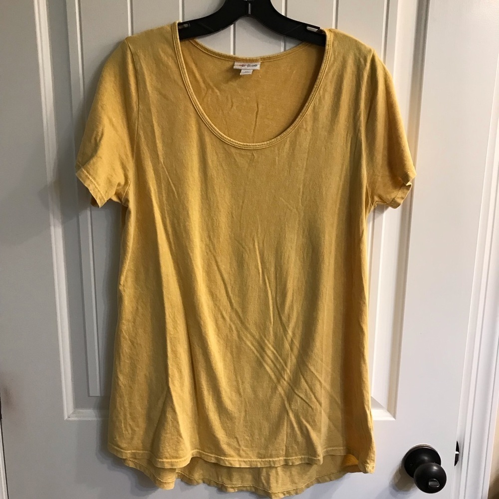 ▪️LuLaRoe Simply Comfortable Tee